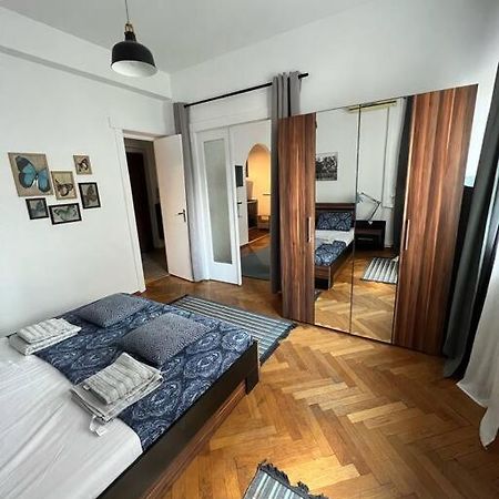 Apartament Ultracentral Universitate Бухарест Екстер'єр фото