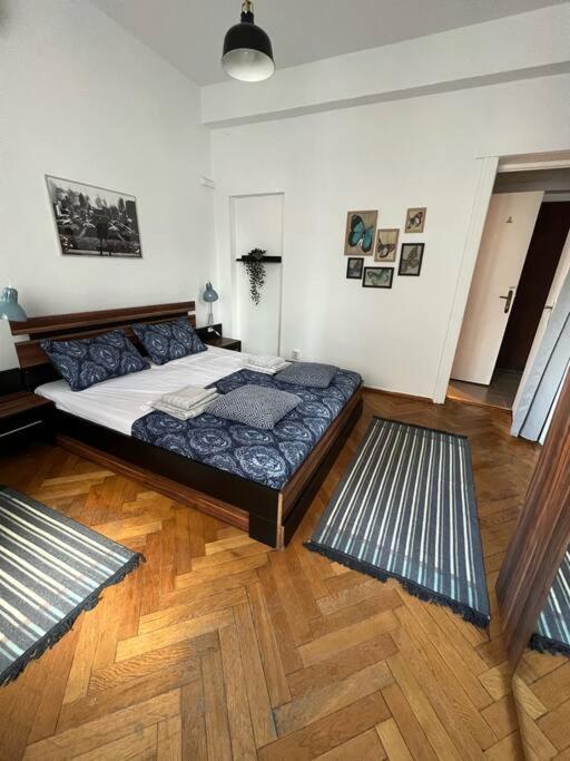 Apartament Ultracentral Universitate Бухарест Екстер'єр фото